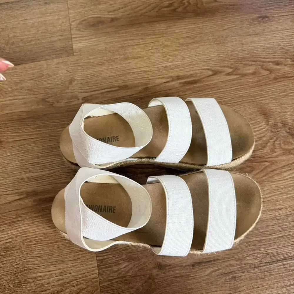 Cushionaire cute platform sandals